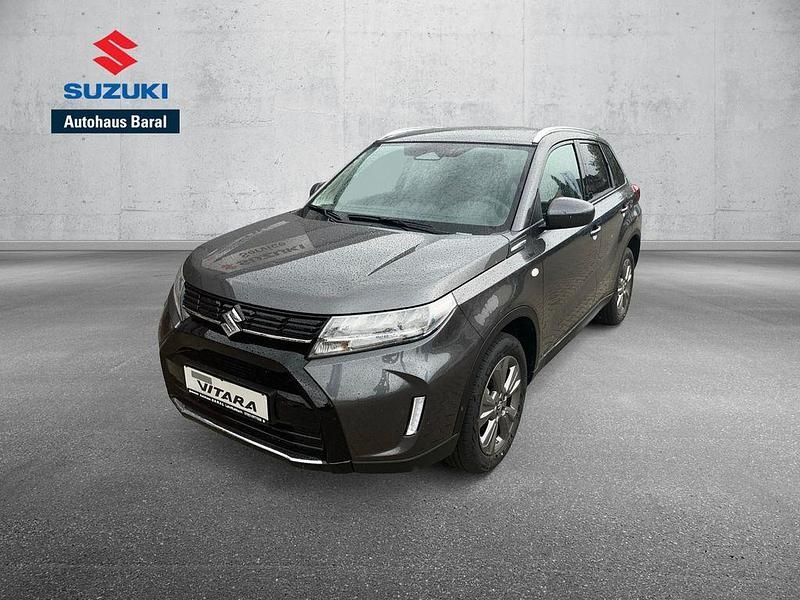 Titan dark gray pearl Neu 2025 Suzuki Vitara Comfort SUV | 25.840 € (Fairer Preis) - Bild 1/4