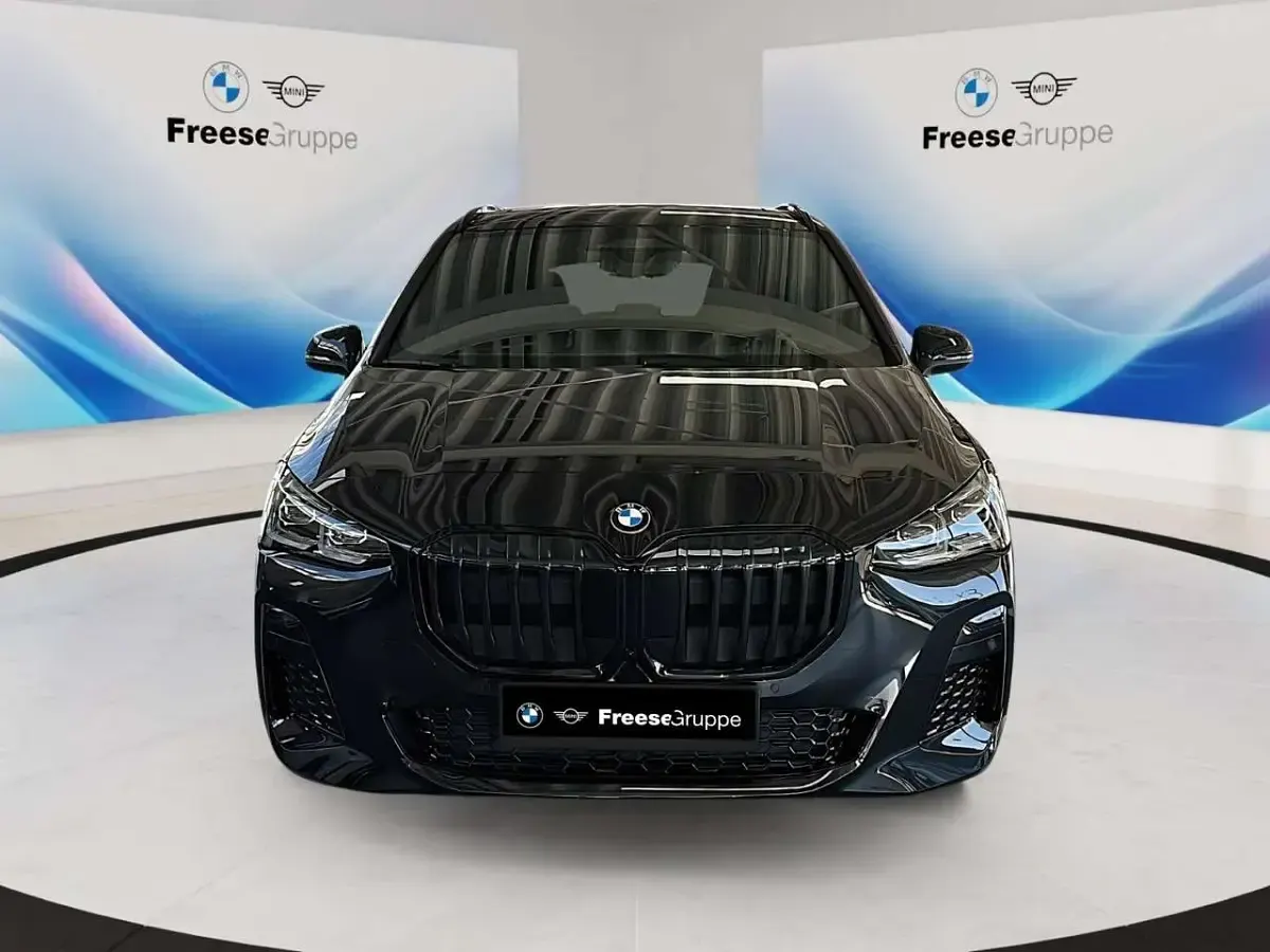 Używany BMW 223 Active Tourer Performance 360 KM (264 kW) 2025 Czarny Minivan