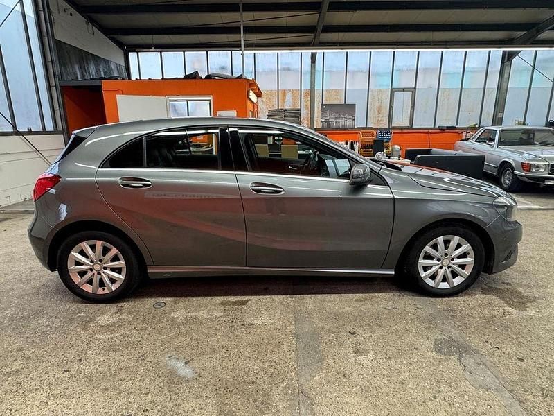 Gebraucht Mercedes A200 156 PS (114 kW) 2012 Grau Limousine