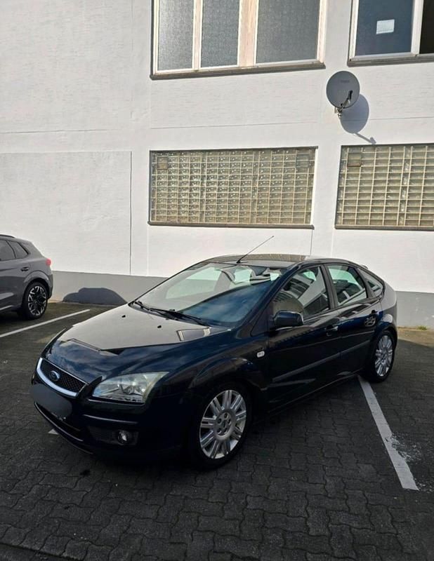 Usata Ford Focus 101 CV (74 kW) 2006 Nero Berlina