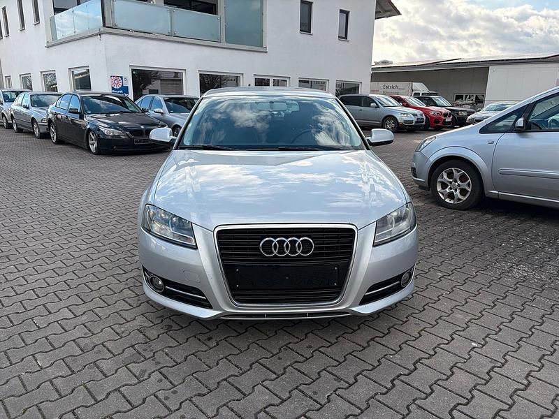 Gebraucht Audi A3 Business 105 PS (77 kW) 2011 Silber Kleinwagen