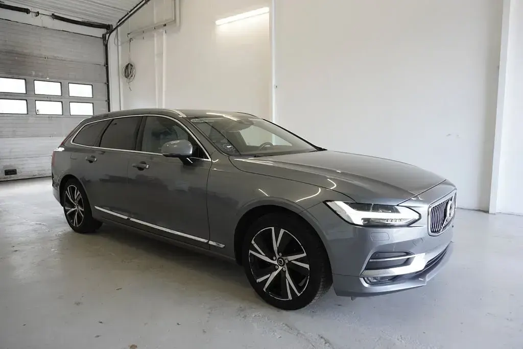 Gebraucht Volvo V90 Inscription 235 PS (172 kW) 2017 Grau Kombi
