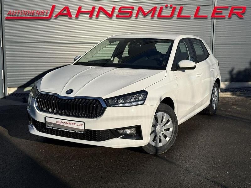 Weiß Neu 2025 Skoda Fabia Essence Limousine | 19.700 € (Fairer Preis) - Bild 1/4