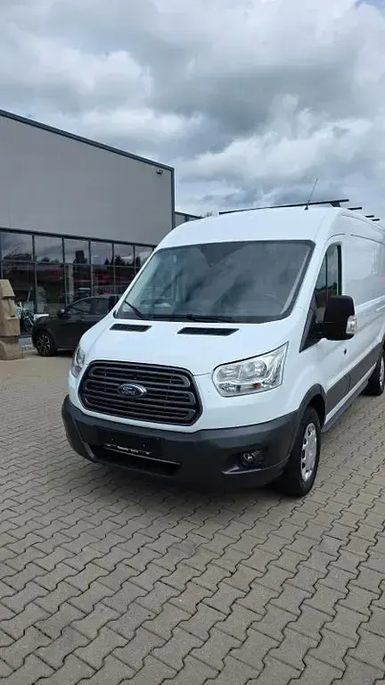 Gebraucht Ford Transit Trend 131 PS (96 kW) 2020 Weiß Limousine
