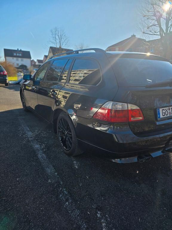 Gebraucht BMW 525 177 PS (130 kW) 2005 Schwarz Kombi
