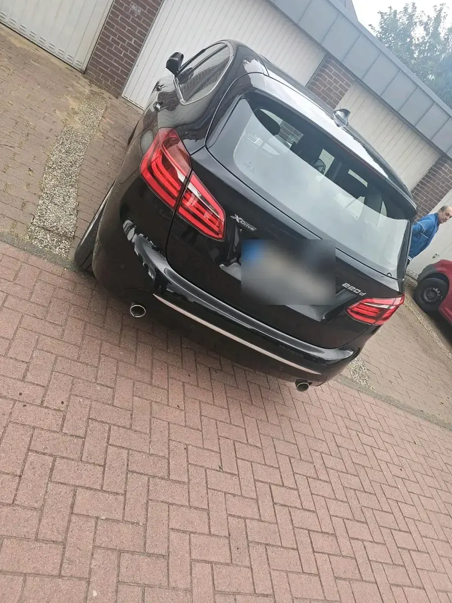 Gebraucht BMW 220 Active Tourer 190 PS (139 kW) 2014 Schwarz Van / Kleinbus