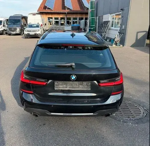 Gebraucht BMW 330 M Sport 265 PS (194 kW) 2020 Schwarz Kombi