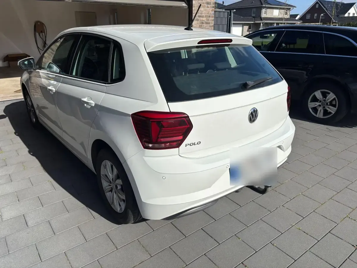 Gebraucht VW Polo Highline 95 PS (69 kW) 2019 Weiß Kleinwagen