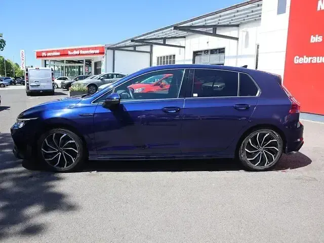 Gebraucht VW Golf VIII R-line 150 PS (110 kW) 2021 Atlantic blue metallic Limousine