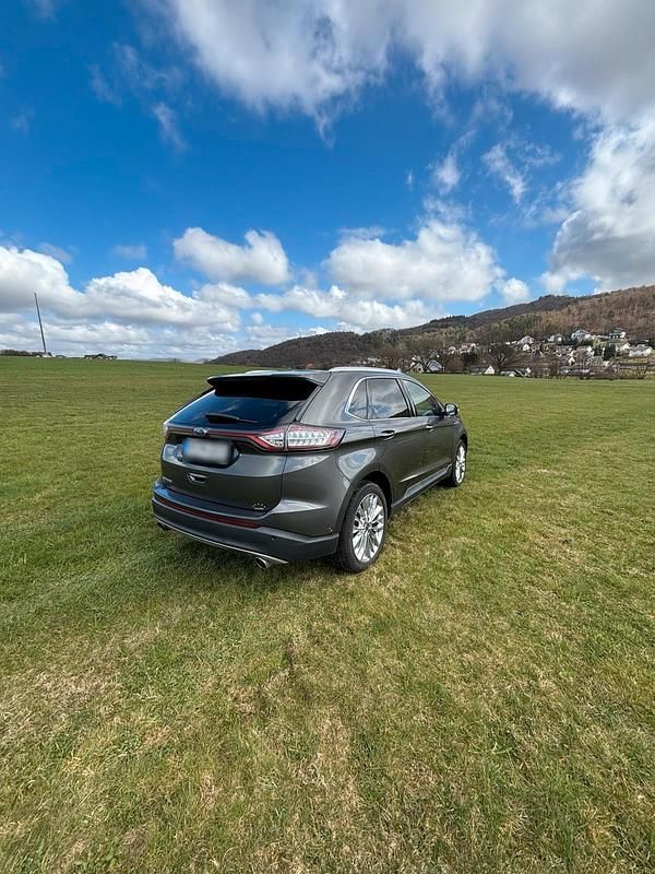 Usado Ford Edge 210 HP (154 kW) 2017 Cinzento SUV