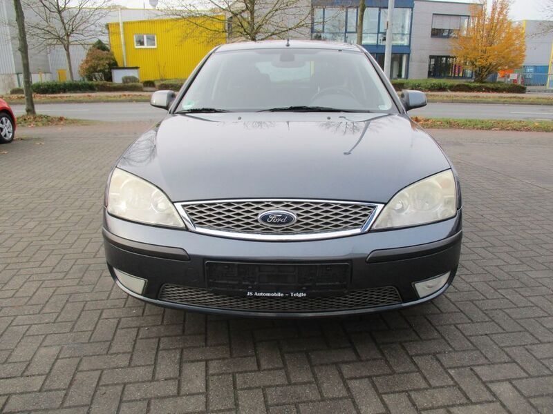 Grau Gebraucht 2005 Ford Mondeo Trend Limousine | 2.500 € (Fairer Preis) - Bild 1/4