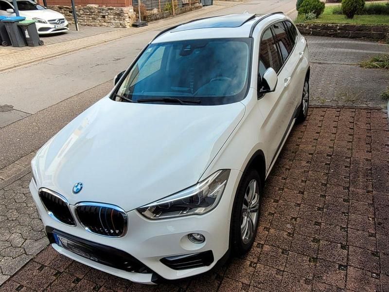 Weiß Gebraucht 2017 BMW X1 M Sport SUV | 20.999 € (Superpreis) - Bild 1/4