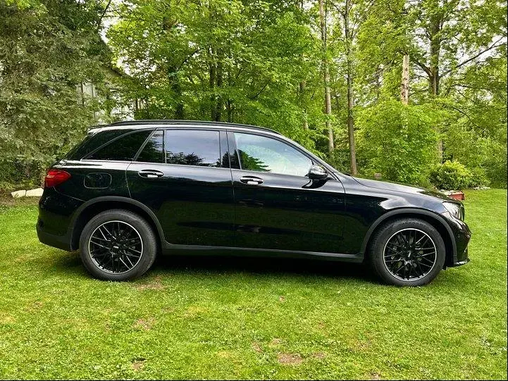 Gebraucht Mercedes GLC250 AMG line 211 PS (155 kW) 2019 Schwarz SUV