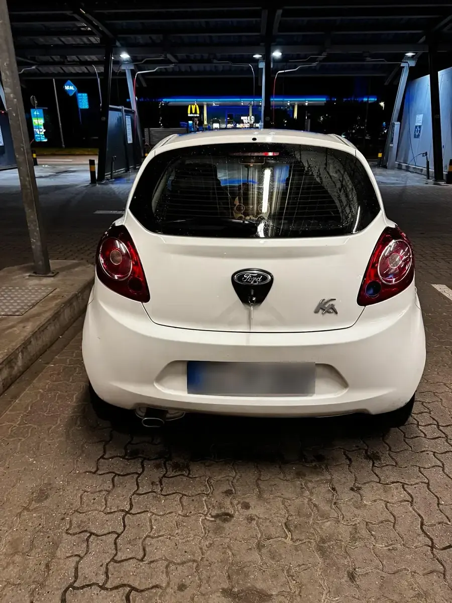 Gebraucht Ford Ka 69 PS (50 kW) 2016 Weiß Kleinwagen