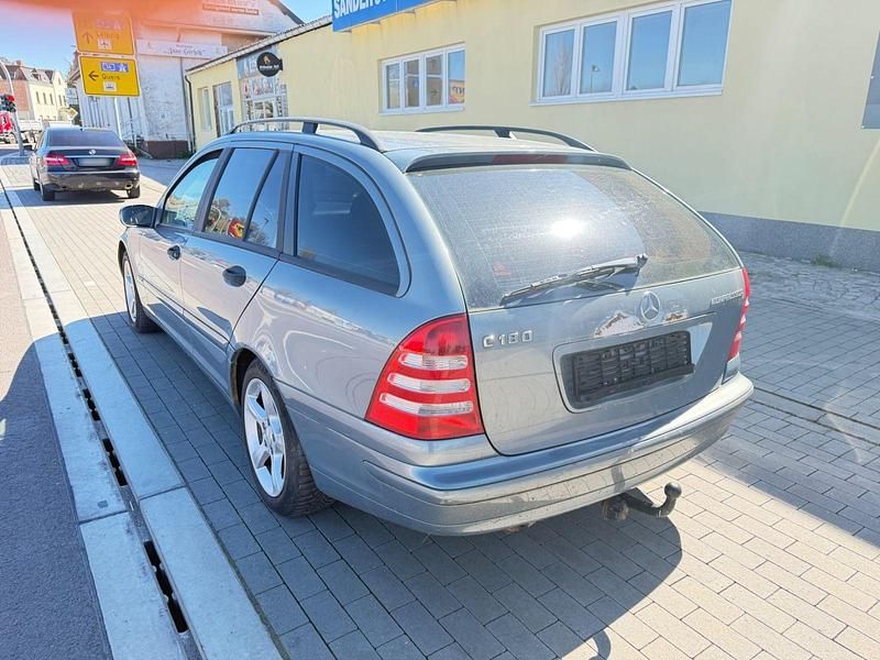 Gebraucht Mercedes C180 Classic 143 PS (105 kW) 2004 Blau Kombi