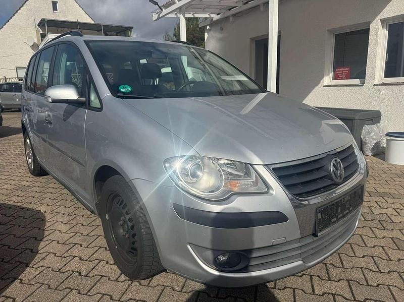 Silber Gebraucht 2009 VW Touran Trendline Van / Kleinbus | 2.499 € (Guter Preis) - Bild 1/4