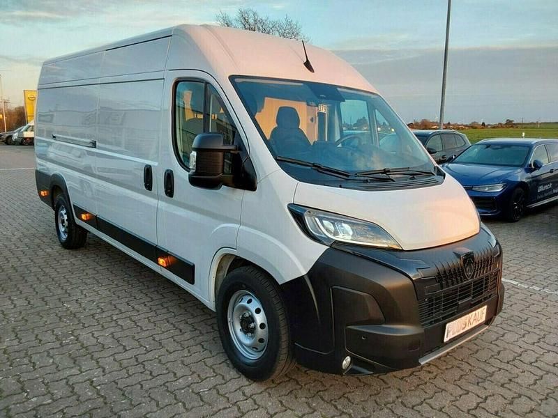 Gebraucht Peugeot Boxer 179 PS (131 kW) 2024 Kaolin weiss Van