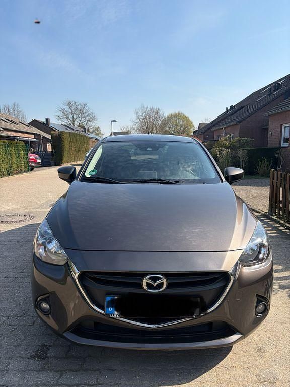 Gebraucht Mazda 2 Center-Line 105 PS (77 kW) 2016 Braun Limousine