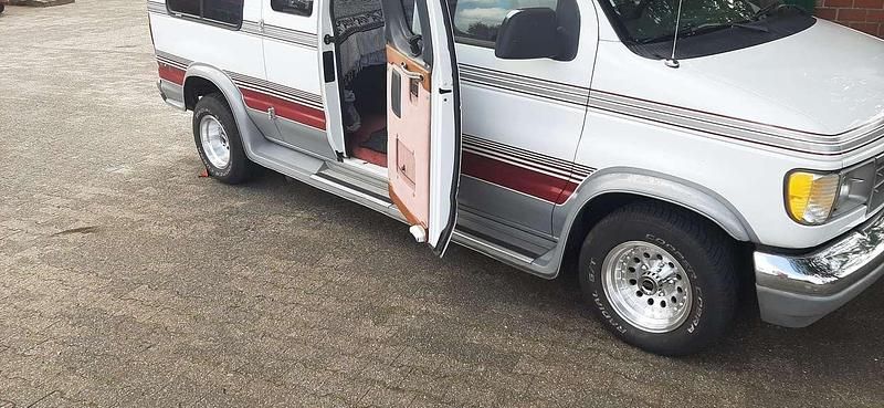 Gebraucht Ford Econoline 185 PS (136 kW) 1992 Weiß Van / Kleinbus