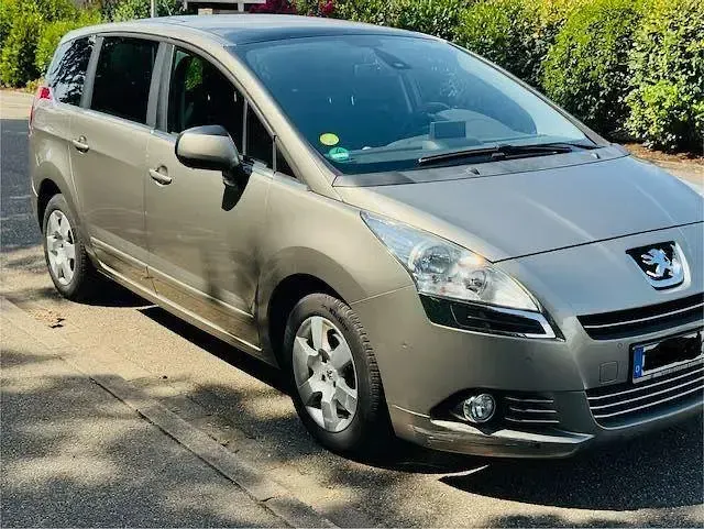 Gebraucht Peugeot 5008 Business-Line 111 PS (81 kW) 2012 Silber Van / Kleinbus
