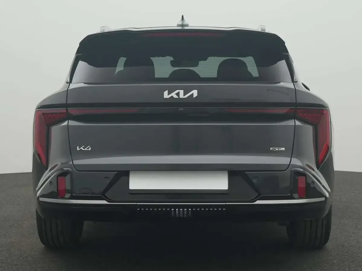 Gebraucht Kia K4 150 PS (110 kW) 2026 Interstellar gray Kombi