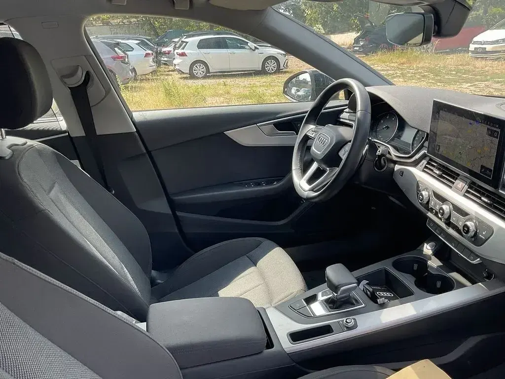 Gebraucht Audi A4 Sport 204 PS (150 kW) 2023 Schwarz Kombi