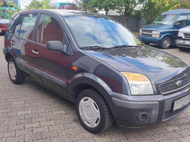 Gebraucht Ford Fusion Style 101 PS (74 kW) 2009 Royalgrey Kleinwagen