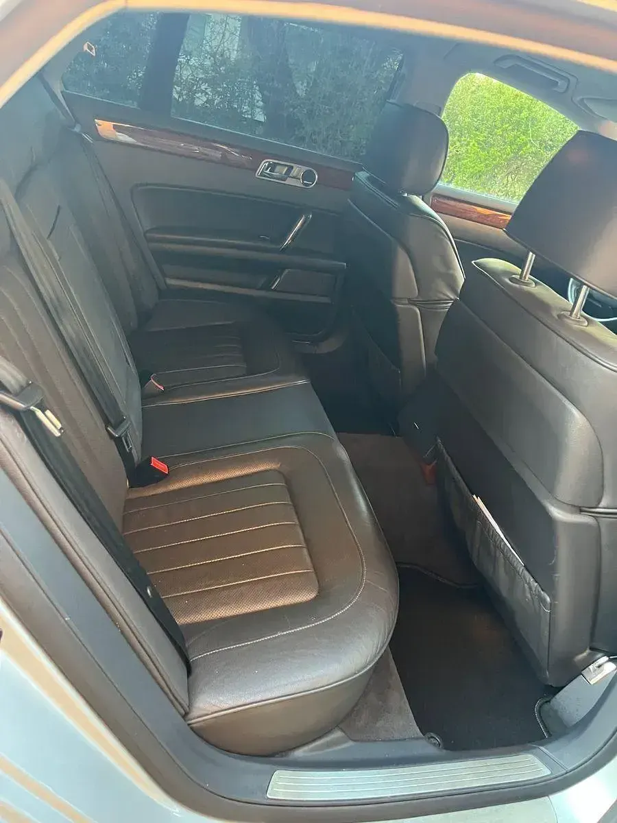 Usado VW Phaeton 245 HP (180 kW) 2011 Prateado Sedan
