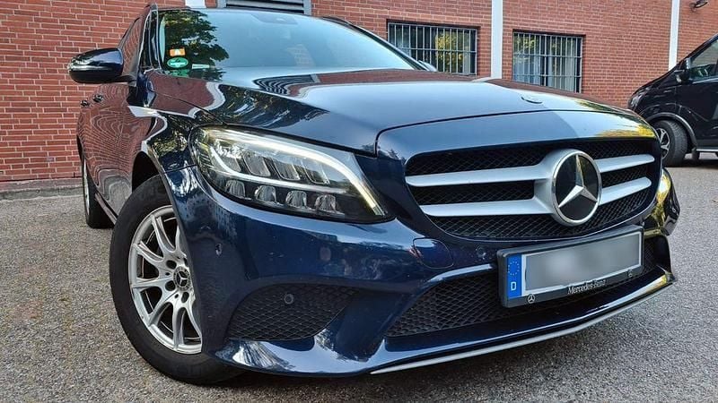 Blau Gebraucht 2019 Mercedes C200 Kombi | 19.499 € (Fairer Preis) - Bild 1/4