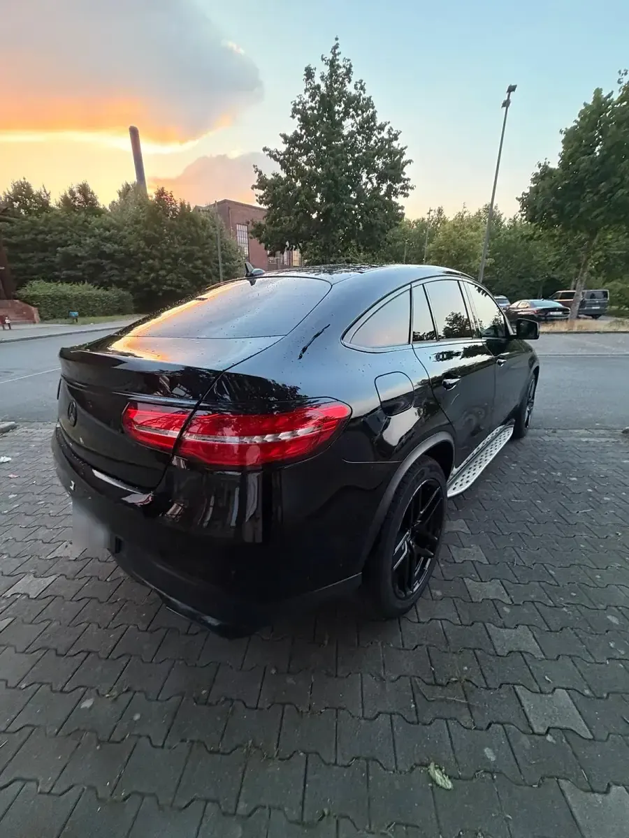 Gebraucht Mercedes GLE350 272 PS (200 kW) 2020 Schwarz SUV