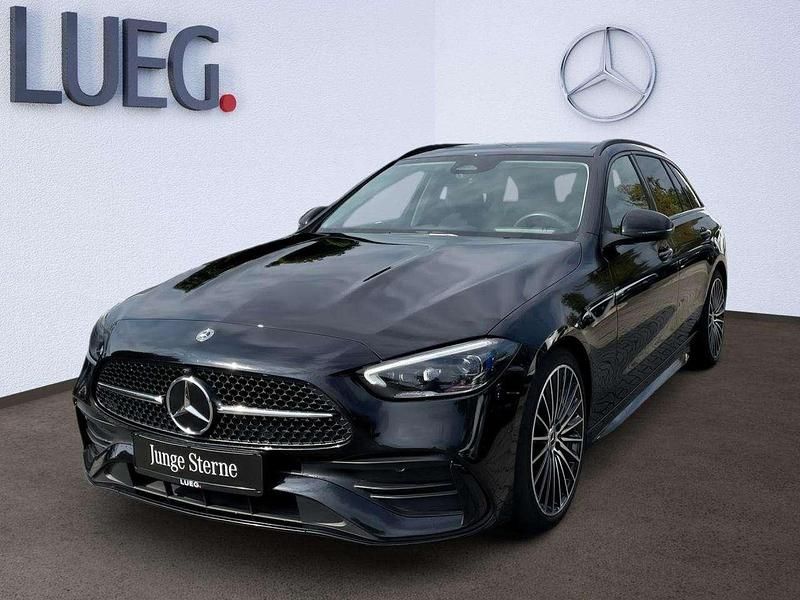 Metalliclack obsidianschwarz Gebraucht 2022 Mercedes C220 AMG Kombi | 37.880 € (Teuer) - Bild 1/4