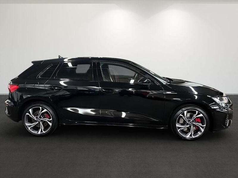 Gebraucht Audi A3 e-tron Comfort 245 PS (180 kW) 2022 Schwarz Kleinwagen