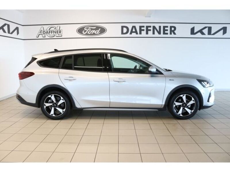 Gebraucht Ford Focus Active X 155 PS (114 kW) 2023 Silber Kombi