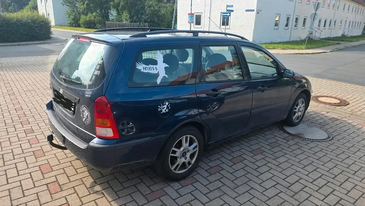 Gebraucht Ford Focus 116 PS (85 kW) 2004 Blau Kombi