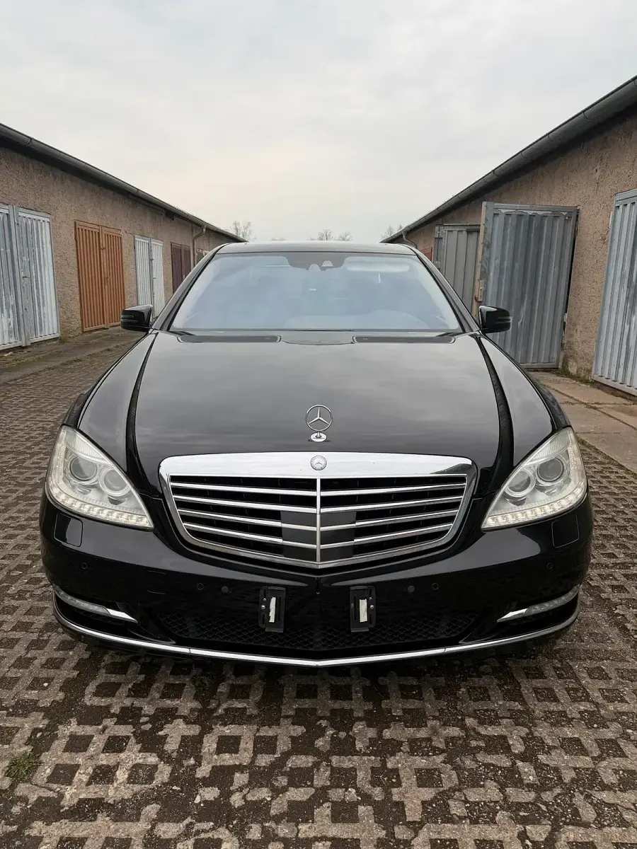 Gebraucht Mercedes S350 258 PS (189 kW) 2011 Schwarz Limousine