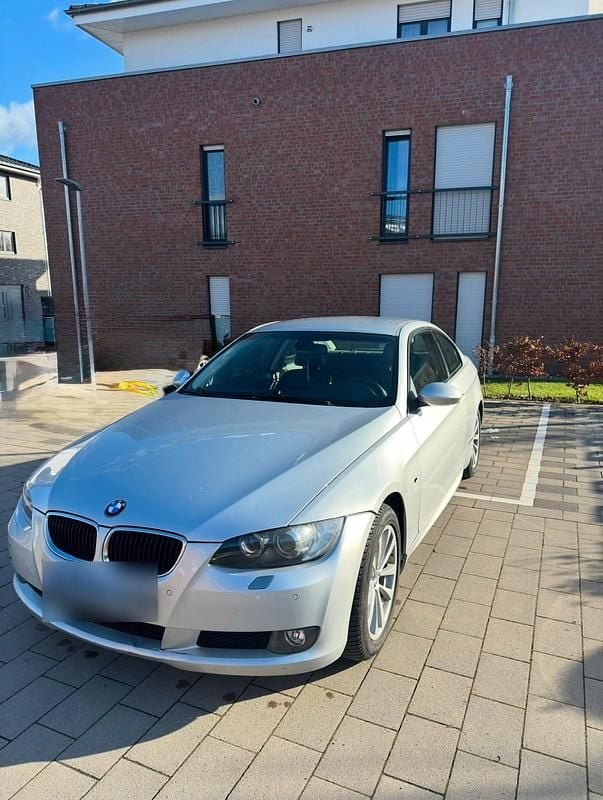 Second-hand BMW 320 170 CP (125 kW) 2009 Argintiu Coupe