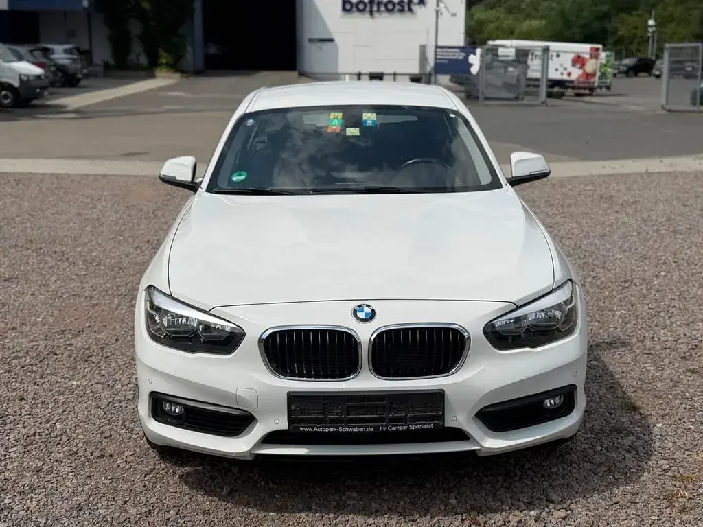 Gebraucht BMW 116 Advantage 116 PS (85 kW) 2018 Weiß Kleinwagen