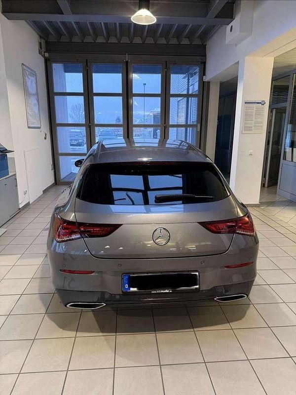 Gebraucht Mercedes CLA180 Shooting Brake Progressive 136 PS (100 kW) 2022 Grau Kombi