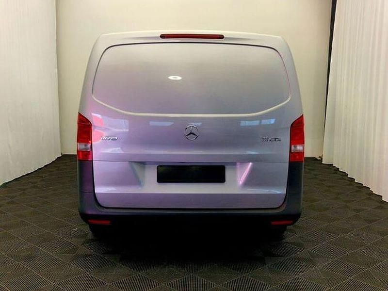 Second-hand Mercedes Vito 114 CP (83 kW) 2019 Argintiu Van