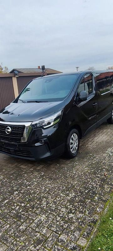 Schwarz Gebraucht 2022 Nissan Primastar Van / Kleinbus | 25.800 € (Fairer Preis) - Bild 1/4