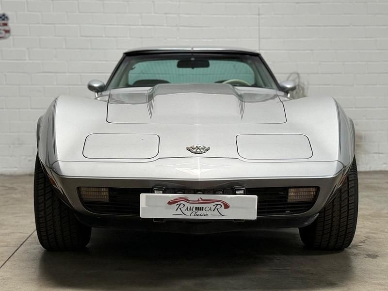 Silber Gebraucht 1978 Chevrolet Corvette Stingray Coupé | 22.900 € - Bild 1/4