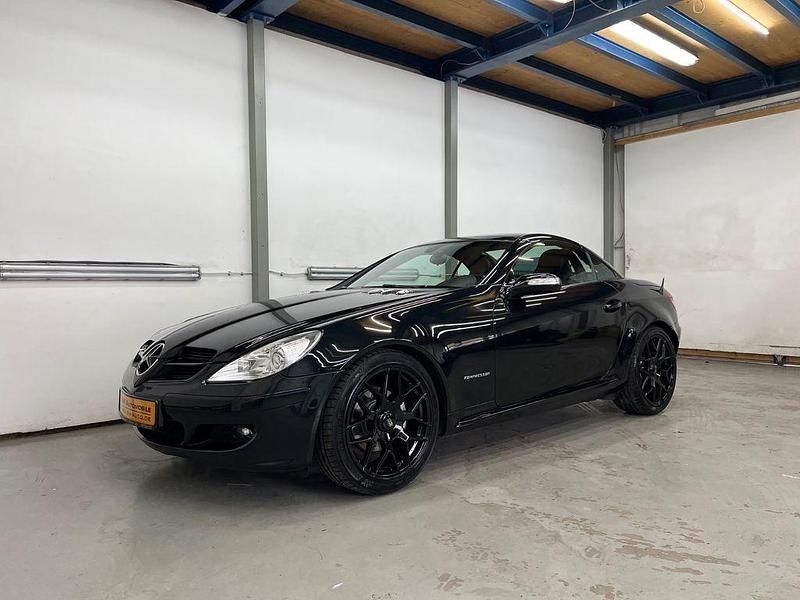 Schwarz Gebraucht 2007 Mercedes SLK200 Cabrio | 11.999 € (Fairer Preis) - Bild 1/4