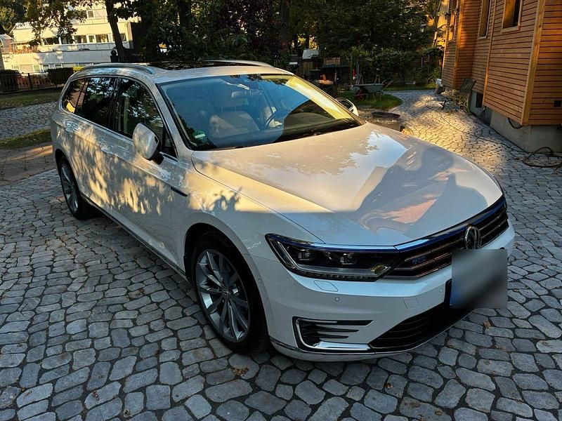 Gebraucht VW Passat GTE 218 PS (160 kW) 2016 Weiß Kombi