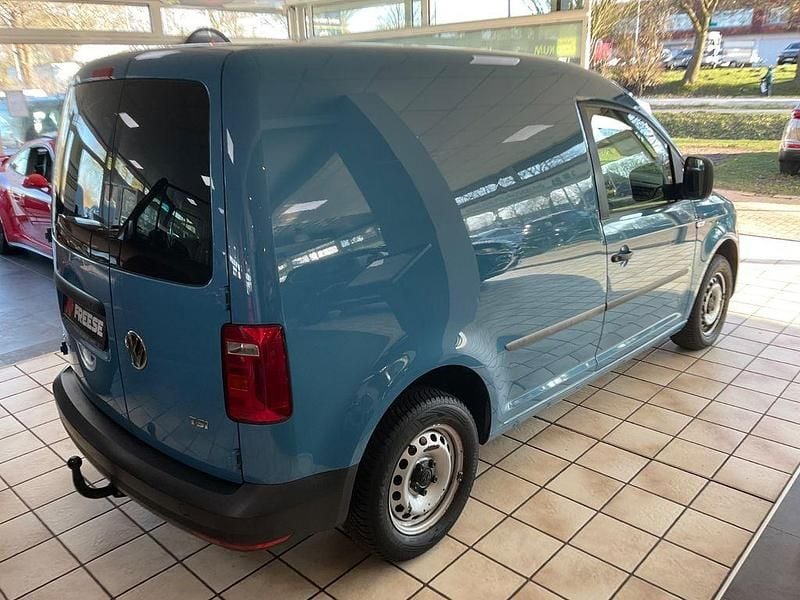 Gebraucht VW Caddy 102 PS (75 kW) 2017 Blau Van / Kleinbus
