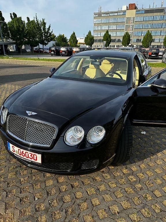 Schwarz Gebraucht 2011 Bentley Continental Flying Spur Limousine | 36.000 € (Fairer Preis) - Bild 1/4