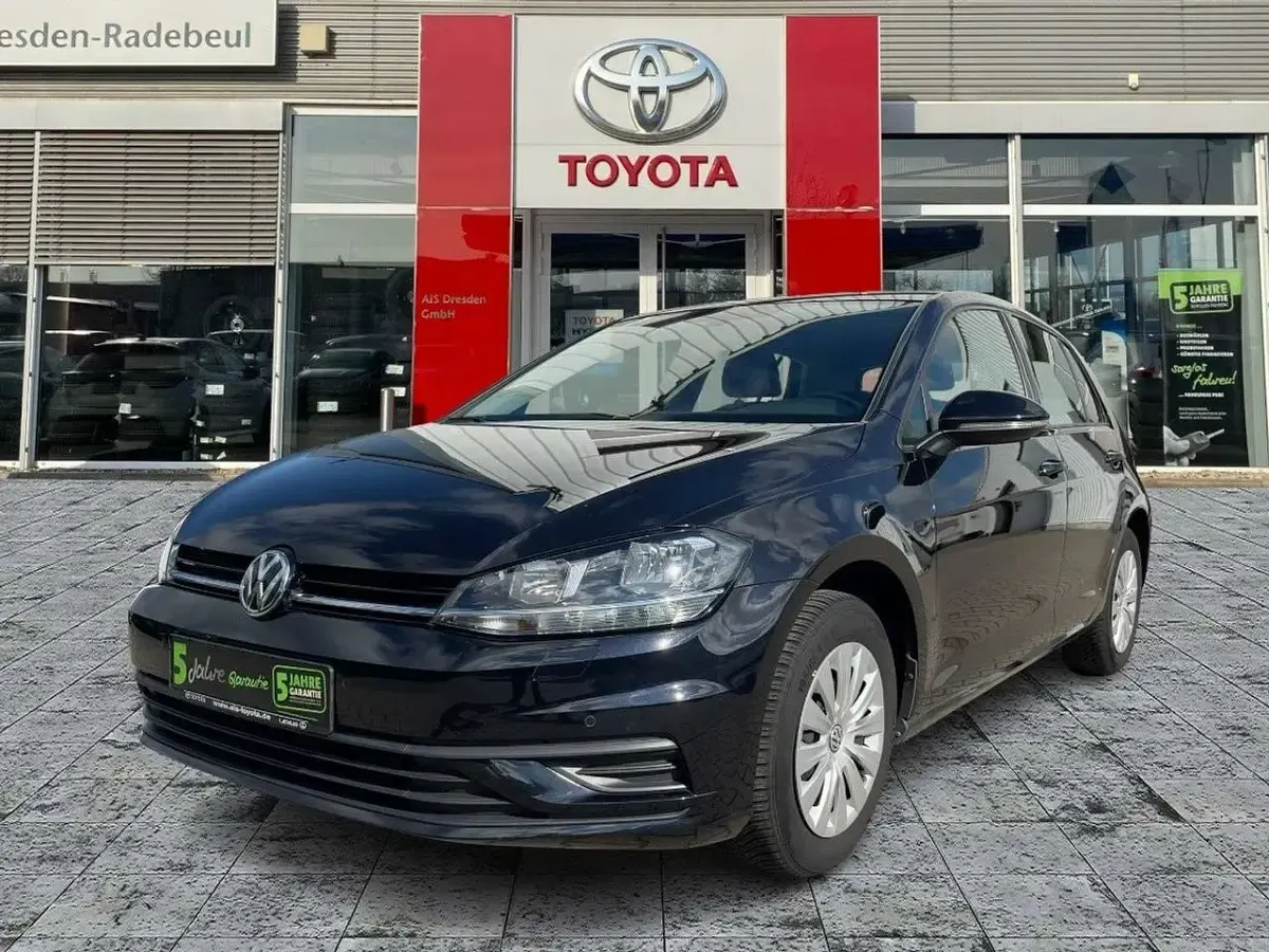 Gebraucht VW Golf VII Trendline 86 PS (63 kW) 2017 Schwarz Limousine