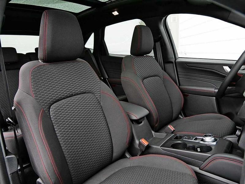 Neu Ford Kuga ST-Line 186 PS (136 kW) 2025 Schwarz SUV