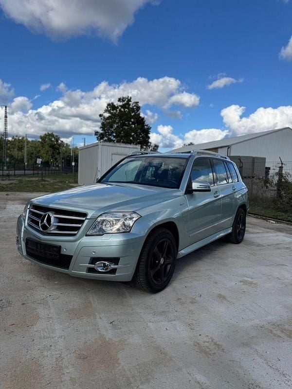Silber Gebraucht 2009 Mercedes GLK220 SUV | 8.499 € (Superpreis) - Bild 1/4