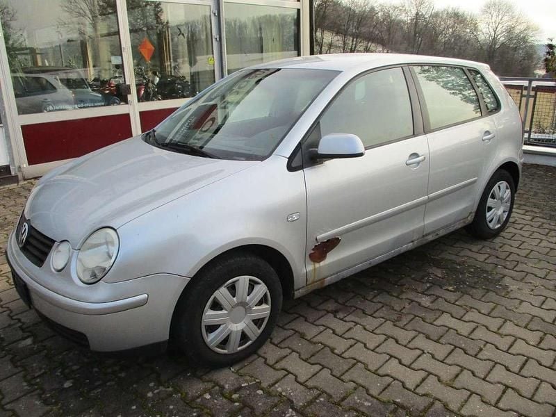 Silber Gebraucht 2004 VW Polo Cricket Kleinwagen | 300 € (Superpreis) - Bild 1/4