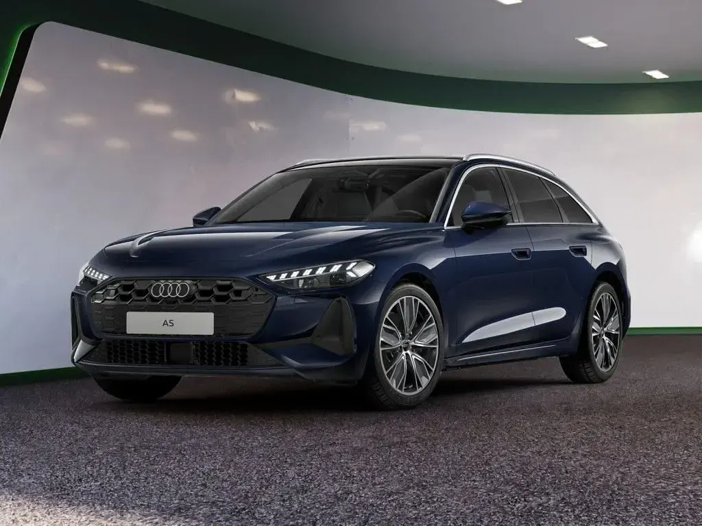 Gebraucht Audi A5 Basis 204 PS (150 kW) 2025 Blau / firmamentblau Kombi